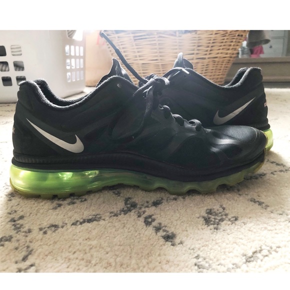 Nike Shoes - Nike AirMax Shoes